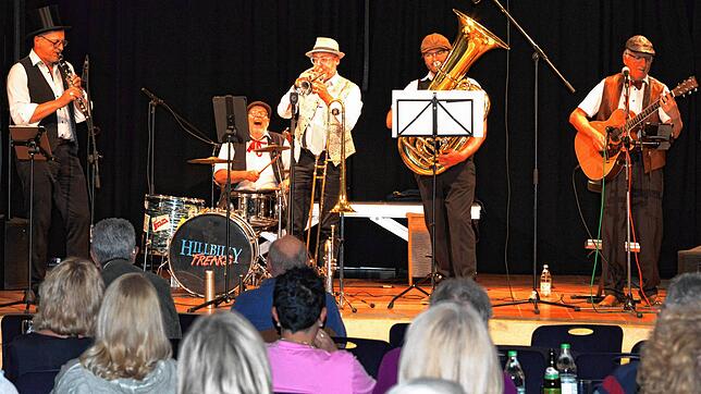 Die HilliBilly Freaks sorgen mit Dixi und Klamauk für einen spaßigen Abend (von links): Frank Fuchs, Frank King, Joe Rink, Philipp ...