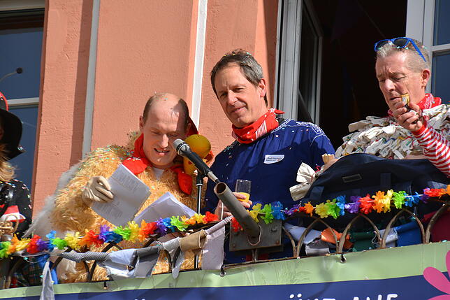 Bild 6: Bilder vom Sturm auf das Rathaus und der Schlüsselübergabe in Bad Dürrheim