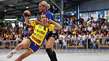 Rahel Müller (im Vordergrund) erzielte zehn Tore gegen Kappelwindeck/Steinbach.