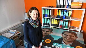 Heike Kempe ist Kreisgeschäftsführerin der CDU, ihr Büro ist in der Ekkehardstraße in Singen. Wahlplakate von Bundestagskandidat Andreas ...