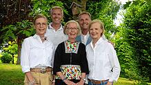 Adriana Jeanne Hönig (Bildmitte) feierte ihren 90.Geburtstag gemeinsam mit ihren Kindern (von links) Marjan, Jan-Fritz, Christoph und ...