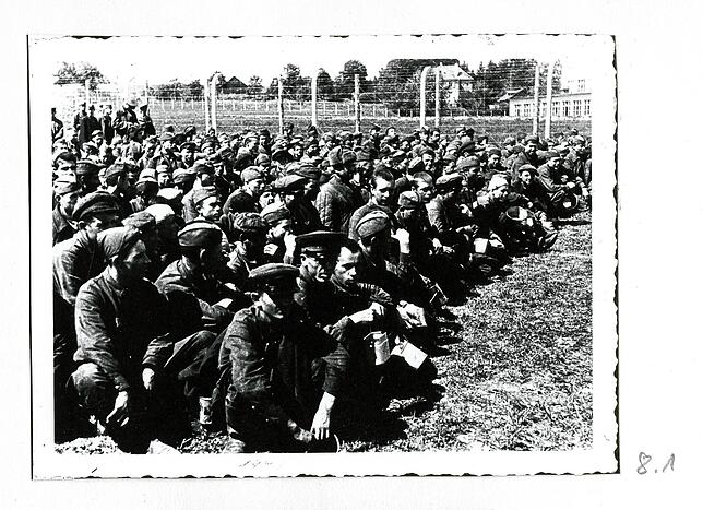 Diese Aufnahme zeigt russische Kriegsgefangen im „Stammlager“ (STALAG) 5b in Villingen. Das Lager gehörte zum ...