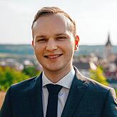„Die Weiterführung des Leitbildprozesses könnte den Zweck des Marketingvereins mitformen.“ Tim Strobel, Bewerber für das ...