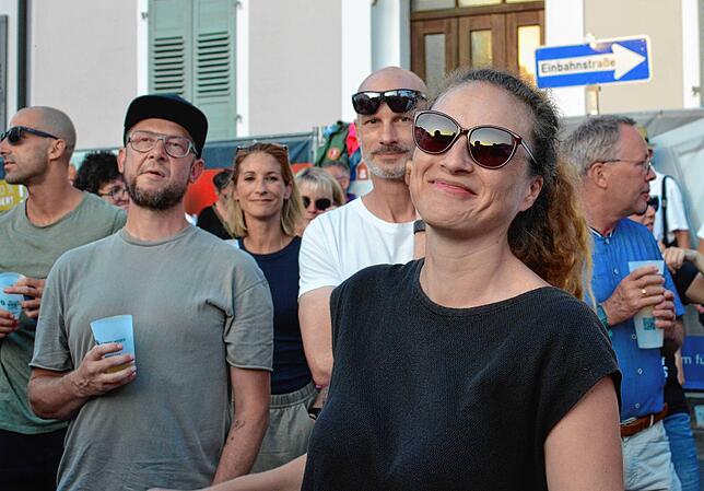 Bild 6: Feiern, Spaß und Laune beim dritten Konzertabend des Markdorf Open-Air 2025