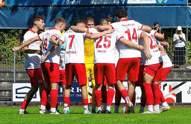 Bild 11: Rasantes 2:2 zwischen SC Pfullendorf und 1. FC Rielasingen-Arlen. Wir waren mit der Kamera dabei!