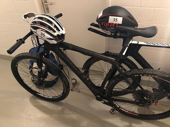 Auch wichtig: Mountainbike und Rennrad.