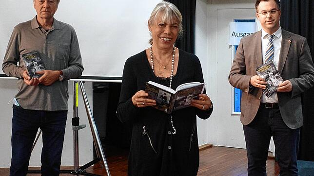 Bei der Buch- und Filmvorstellung über die Laufenburger Ehrenbürgerin Mary Codman (von links): Filmemacher Frowald Rünzi, Autorin Petra ...