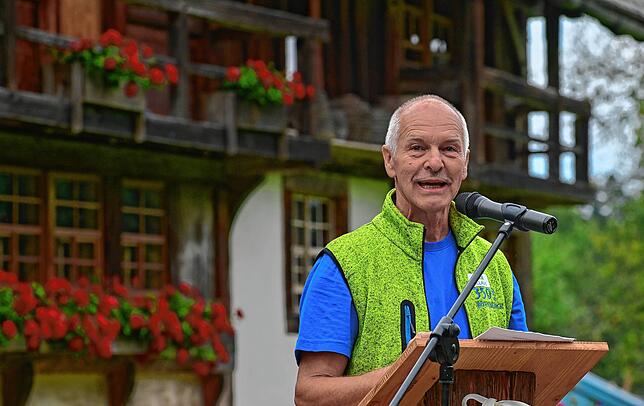 Klaus Richter, der den Röthenlochhof gemeinsam mit seiner Frau Silke und den Kindern bewohnt, nennt es ein Privileg, auf diesem alten, ...