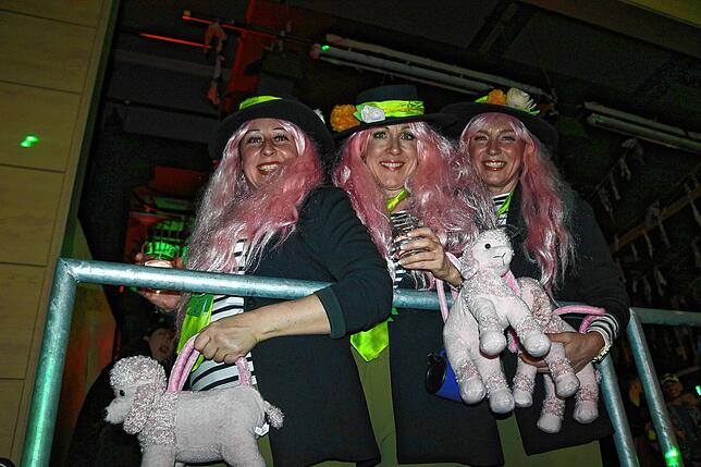Bild 11: Löffinger Hexenball 2025 begeistert zahlreiche Narren