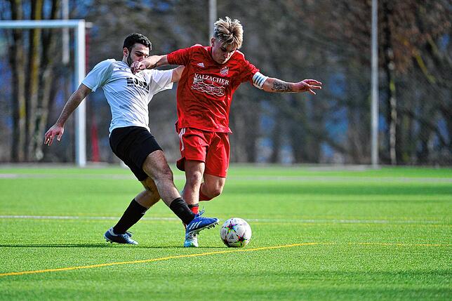 Bild 10: Der FC 08 Bad Säckingen siegt gegen FC Dachsberg mit 3:0 &ndash; und wir haben die Bilder!