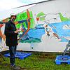 Das Blumberger Online-Street-Art-Festival setzt auch farbige Akzente in der Stadt, hier Milivoy Kostic aus Serbien. Bild: Bernhard Lutz