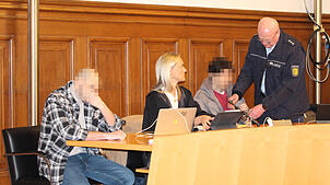 Zwei Cousins stehen vor Gericht, weil sie mit eineinhalb Kilo Koks im Auto erwischt worden sind.