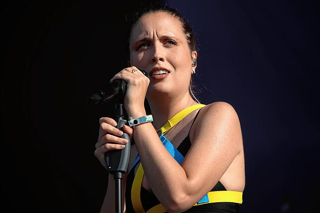 Bild 3: Bilder von Alice Merton beim Southside 2022