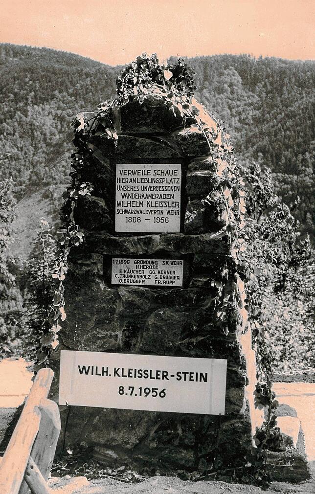 Der Kleißlerstein wenige Wochen nach seiner Einweihung im Juli 1956.