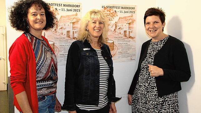 Annette Wiggenhauser, Claudia Arnegger und Leiterin Regina Holzhofer (von links) vom Hauptamt der Stadt Markdorf freuen sich auf das 45. ...