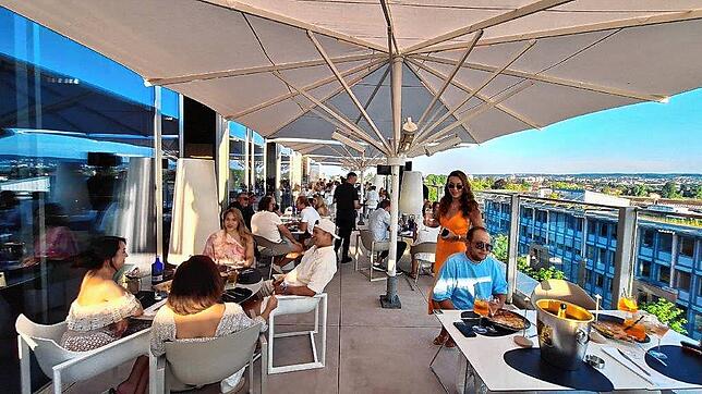 Bild 23: Beste Laune, bestes Wetter, bestes Essen: Bilder der Eröffnung des Restaurants Volare in Konstanz