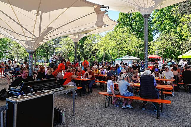 Bild 25: Kulturfest im Stadtgarten: Am 1. Mai werden in Konstanz die Demokratie und Menschenrechte gefeiert
