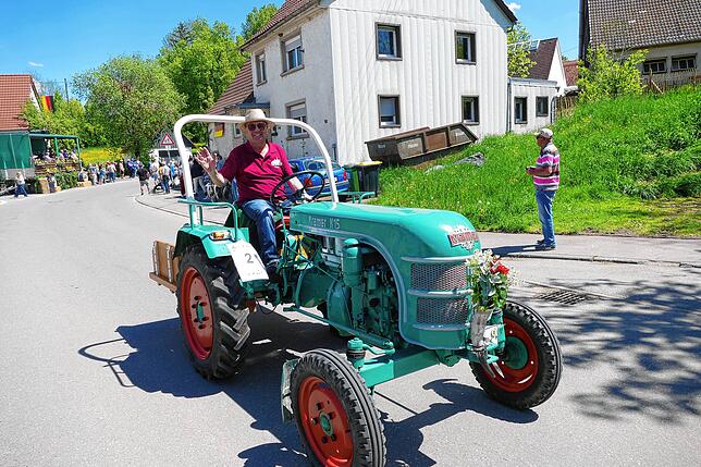 Bild 25: Scheunenfest 2025: Jubiläumsumzug und mitreißende Open Air Musik in Hüfingen-Sumpfohren