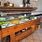Das Salatbuffet im Restaurant im Anglerheim. Hier kostet der gemischte Salat 7 Euro.