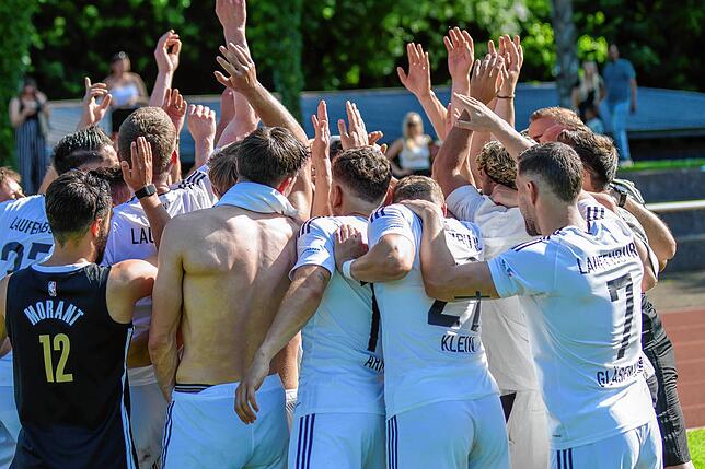 Bild 9: SV 08 Laufenburg besiegt den VfR Bad Bellingen mit 2:1 und wird  Vizemeister – wir haben Fotos!