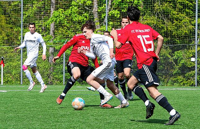 Bild 40: Bildergalerie vom Landesligaduell zwischen FC Überlingen und FV Walbertsweiler-Rengetsweiler