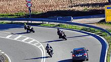 Der Randenaufstieg der B 314 ist bei Motorradfahrern wegen der kurvenreichen Bergstrecke sehr beliebt, wie dieses Archivbild zeigt. ...