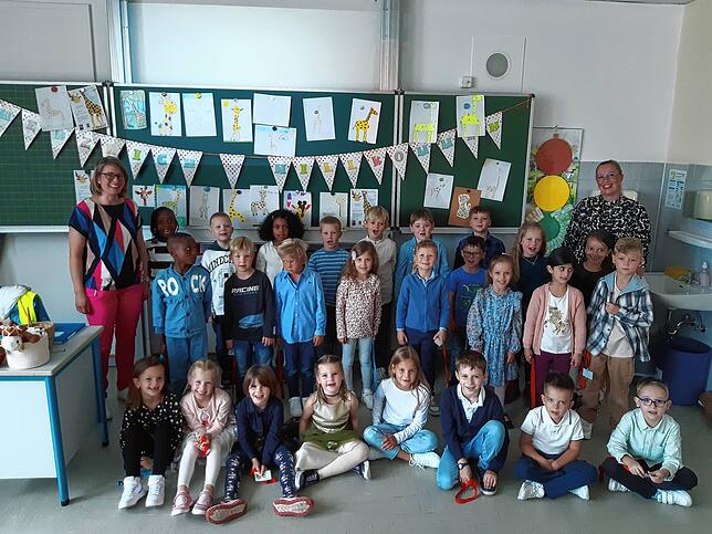 Die Klasse 1b der Grund- und Werkrealschule Bad Dürrheim mit den Klassenlehrerinnen Sandra Gerlich und Nadine Kusenic.