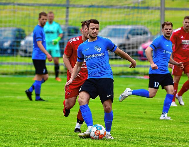 Durchgebissen: Daniel Bächle – hier ein Archivbild – spielte das Derby trotz Bänderverletzung und erzielte sein erstes ...