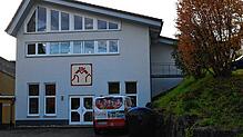 Die Ringerhalle vom Kraftsportverein Tennenbronn ist mit dem nebenstehenden Gebäude verbunden. Es wird wohl eine architektonische Lösung ...
