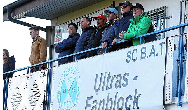 Bild 4: SG BAT/Kreeenh.-L. holt sich einen Punkt gegen SC Markdorf. Wir haben die besten Bilder!