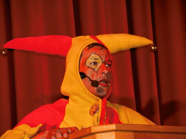 Bild 2: Hilzinger Narrenverein Pfiffikus bot Bühnenfasnacht vom Feinsten