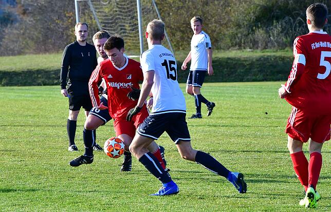 Bild 13: FC Schlüchttal rettet ein 2:2 gegen den FC RW Weilheim &ndash; und wir haben Bilder!