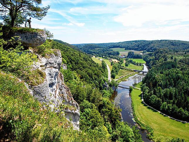Die Ortsgruppe betreute Teile des Premiumwegs &bdquo;Donau-Felsen-Garten&ldquo;.
