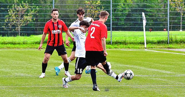 Bild 44: SV Obersäckingen trennt sich im Stadt-Derby mit 3:3 vom FC 08 Bad Säckingen – und wir haben Fotos!