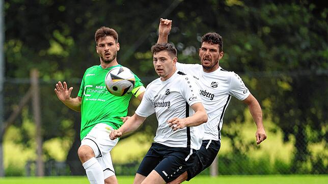 Bild : Ein Traumtor zum 1:1 reicht dem SV Aasen zum Pokaleinzug gegen die DJK Donaueschingen – mit Videos!