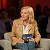 Gaby Hauptmann bei der Moderation von &bdquo;Talk am See&ldquo;.