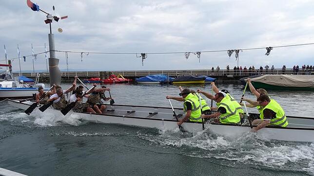Bild : Drachenboot-Wettbewerb: Die Premiere ist geglückt
