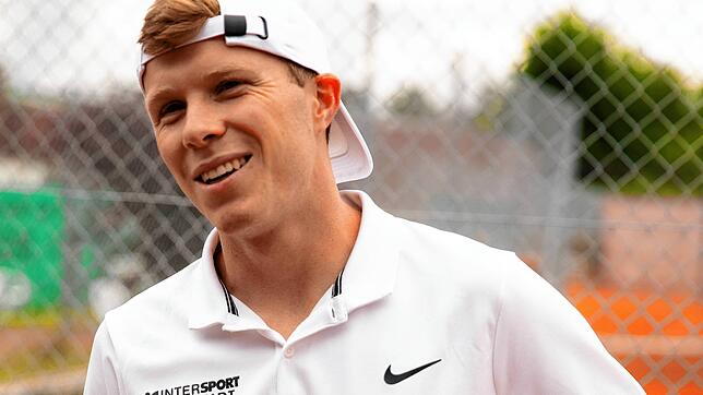 Moritz Steinmann will als neuer Trainer beim TC Stockach Kinder und Erwachsene für den Tennissport begeistern.