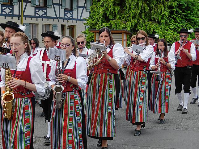 Bild 24: Gute Laune beim Mostfest in Bermatingen-Ahausen