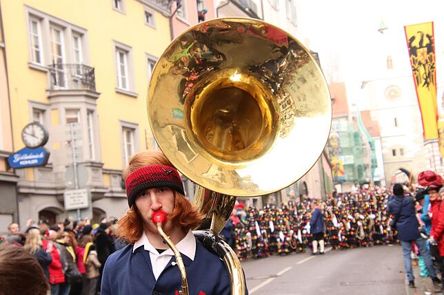 Bild 6: Der Sonntagsumzug des 20. Narrentags in Überlingen: Eindrücke in Bildern