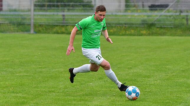 Offensiv unterwegs: Seit fünf Jahren spielt der Erzinger Frederik Happle bei der SG Mettingen/Krenkingen, mit der er 2020 in die ...