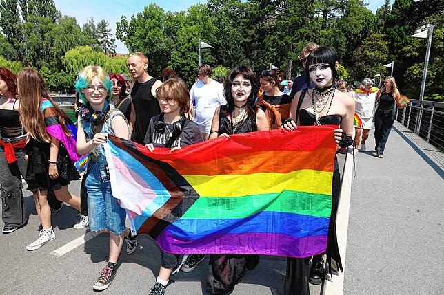 Bild 29: Der CSD Konstanz feiert 20. Geburtstag mit einer Pride-Parade durch die Stadt