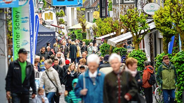 Eine volle Innenstadt in der Adventszeit, das wünschen sich nicht nur Händler und Gastronome der Stadt. Um mehr Kunden anzulocken, will ...