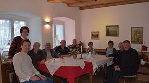 Beim Rentnertreffen im Jahr 2024 waren von den ersten Mitarbeitern aus dem Jahr 1975 noch fünf Personen dabei, die berichteten, wie es ...
