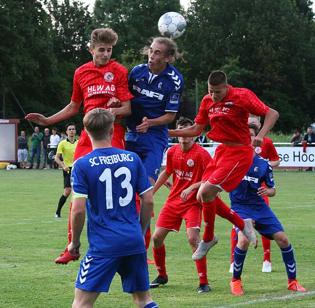 Bild 22: SC Freiburg U17 mit Luis Weber und Marek Bleise besiegen den FC Winterthur U18 mit 5:1 &ndash; und wir haben die Bilder!