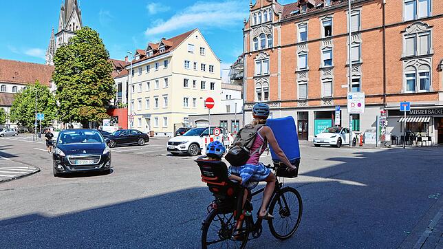 Beim Stadtgespräch vor Ort geht es um das Thema Verkehr. Bei der lockeren Gesprächsrunde geht es unter anderem um die mögliche ...