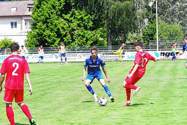 Bild 10: Nachwuchs des SC Freiburg verliert Testspiel in Jestetten &ndash; und wir haben Bilder!