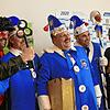Nachgiebig: Bürgermeister Michael Scharf (links) händigt dem Narrenrat den symbolischen Rathausschlüssel aus.
