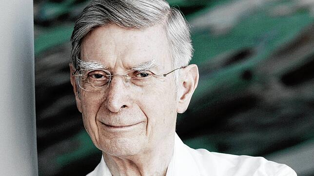 Herbert Blomstedt sagt: &bdquo;Wir haben jetzt viel Zeit zum Nachdenken. Man muss aus solchen Krisen immer das Beste machen.&ldquo;