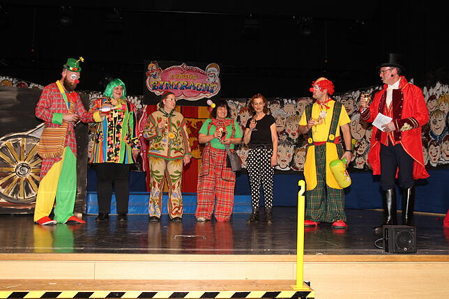 Bild 8: Clowns, wilde Tiere und Zauberer in der Manege: So feierten die Bräunlinger Narren ihren Zunftball 2019